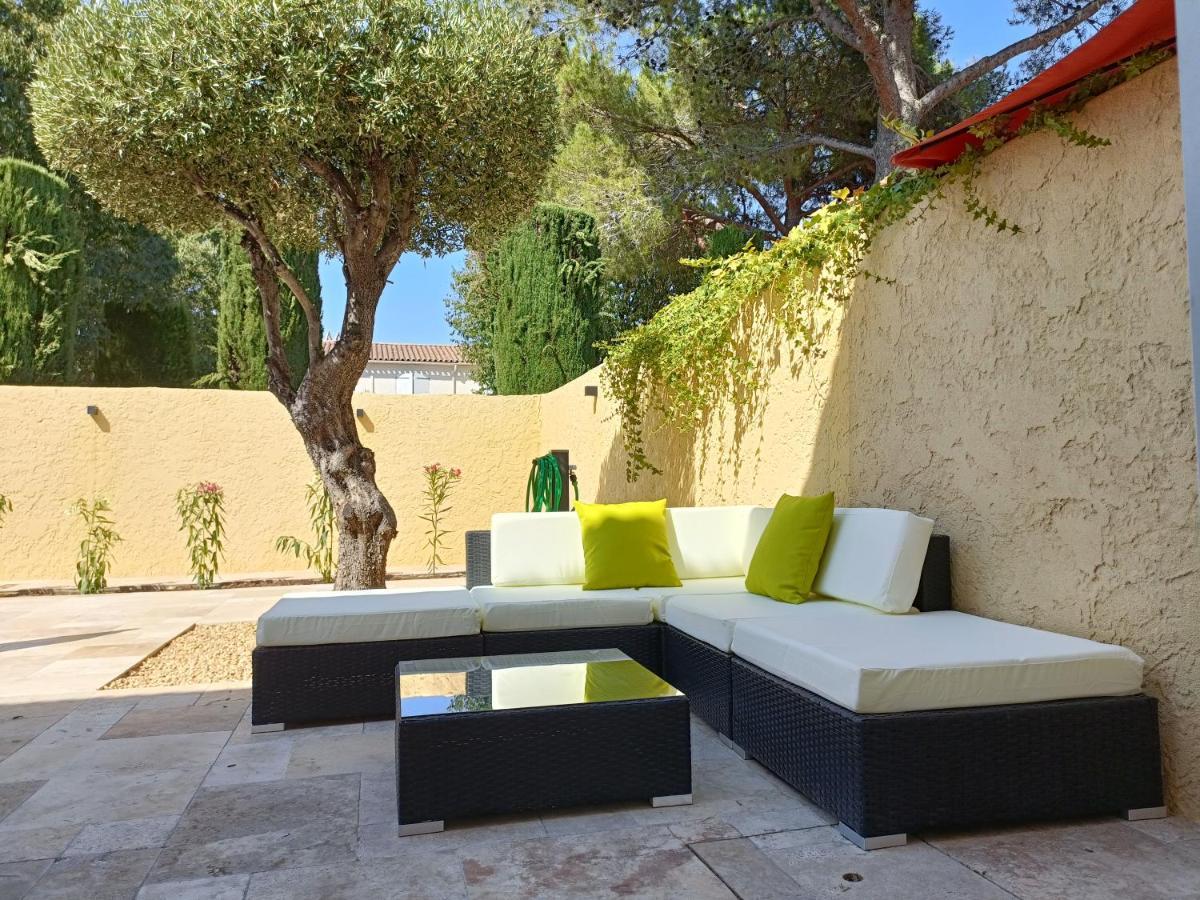 Fréjus Belle Maison Mitoyenne De Standing מראה חיצוני תמונה